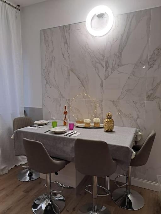 Centro Storico, Centralissimo Luxury Smeraldo Suite Doccia Idromassaggio ,Paniere Gratuito Con Piccola Colazione Равенна Екстер'єр фото